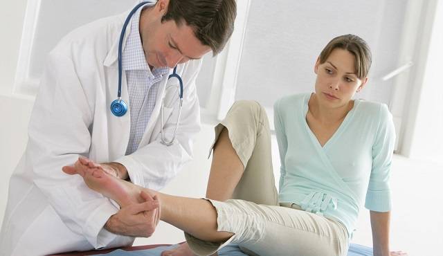 Консультация у врача перед лечением