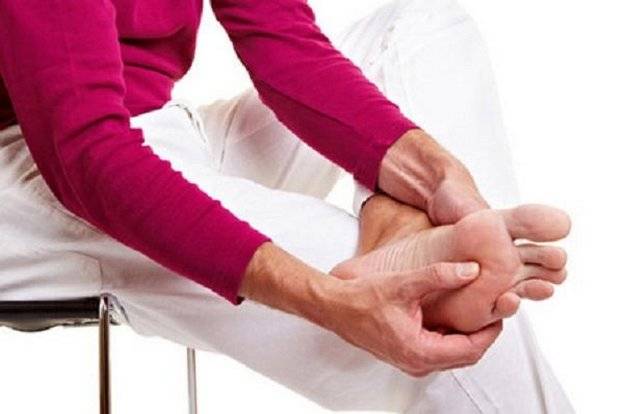 У человека боль в стопе Боли в стопе